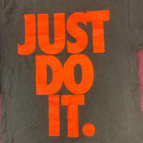 Vintage Nike Dark Brown Short Sleeved Graphic T-Shirt Size Mens Medium - Picture 2 of 3